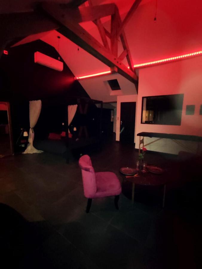 Love Room A Montargis Zewnętrze zdjęcie